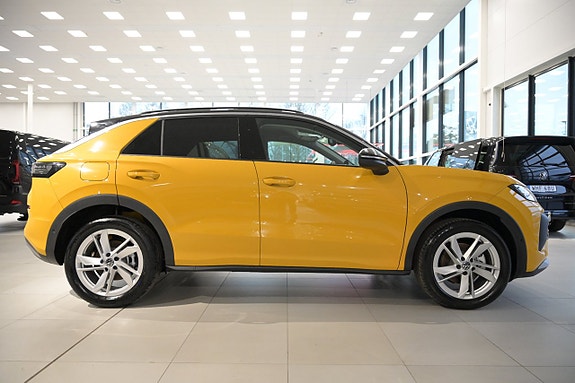 Volkswagen T-Roc 4 of 26