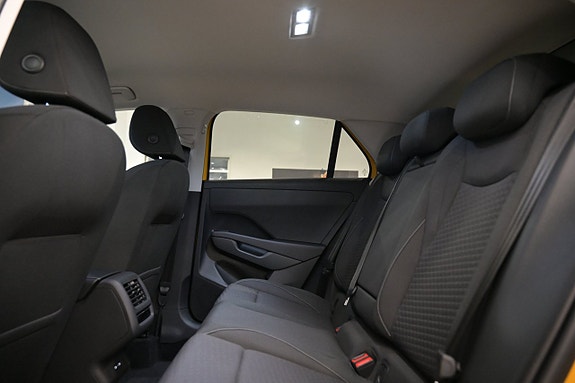 Volkswagen T-Roc 16 of 26