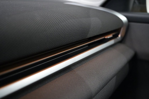 Volkswagen T-Roc 25 of 26