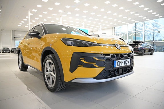 Volkswagen T-Roc 3 of 26