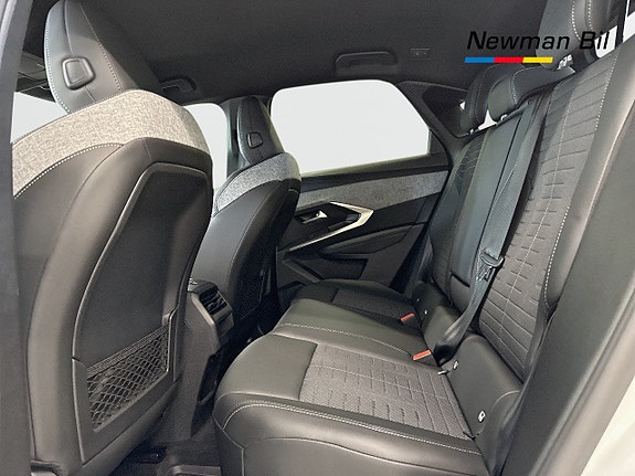 Peugeot e-5008 7 of 13