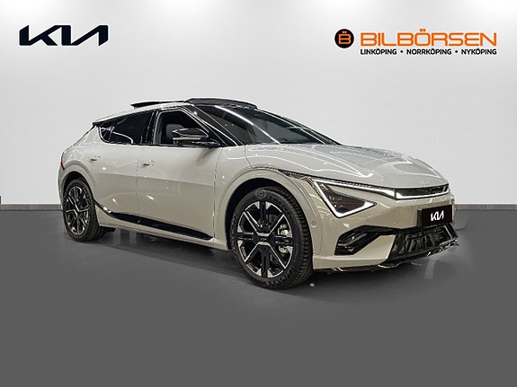 Kia EV6 3 of 17