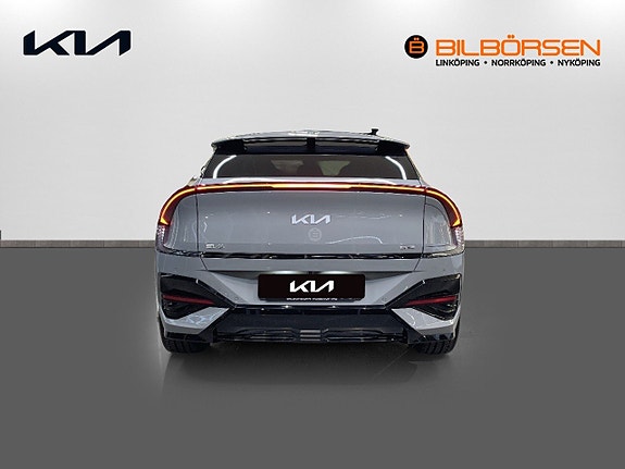 Kia EV6 5 of 17