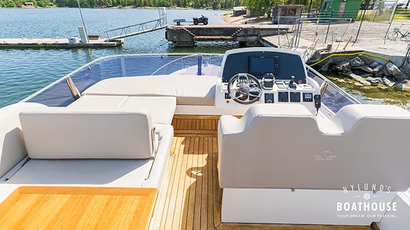 Sealine F430 | 2x Volvo Penta IPS 500 24 of 30