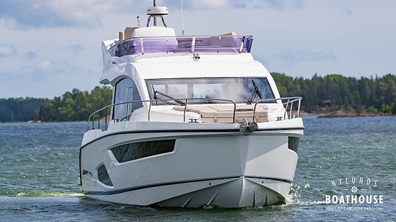 Sealine F430 | 2x Volvo Penta IPS 500 19 of 30