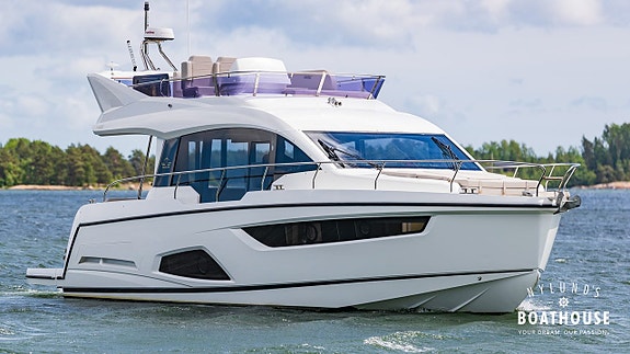 Sealine F430 | 2x Volvo Penta IPS 500 17 of 30
