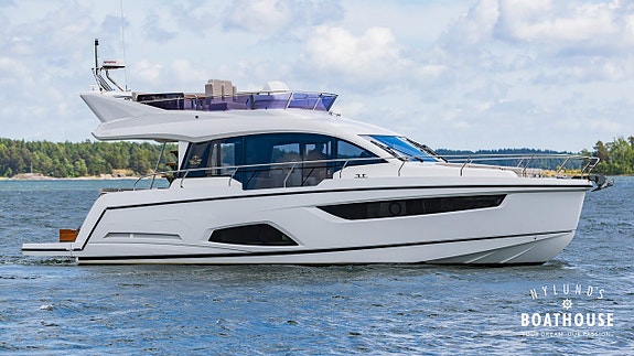 Sealine F430 | 2x Volvo Penta IPS 500 14 of 30