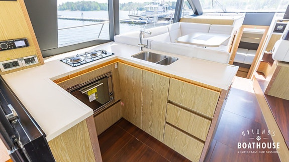 Sealine F430 | 2x Volvo Penta IPS 500 28 of 30