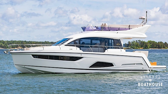 Sealine F430 | 2x Volvo Penta IPS 500 2 of 5