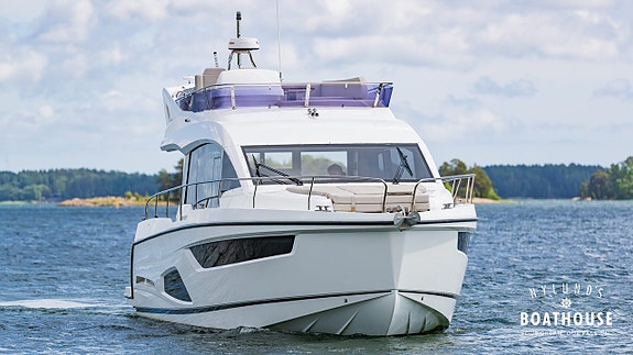 Sealine F430 | 2x Volvo Penta IPS 500 21 of 30