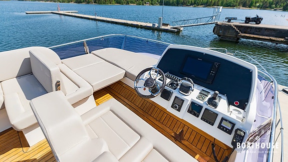 Sealine F430 | 2x Volvo Penta IPS 500 28 of 30