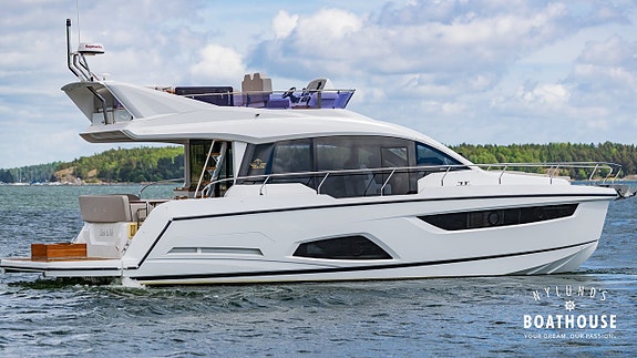 Sealine F430 | 2x Volvo Penta IPS 500 13 of 30