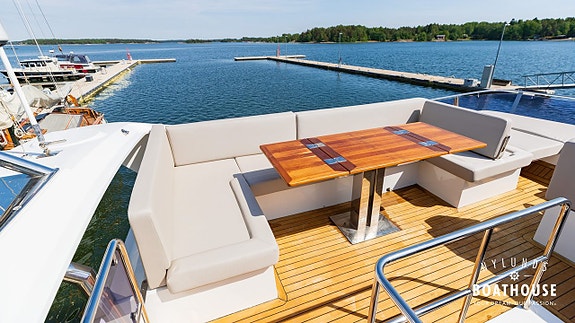 Sealine F430 | 2x Volvo Penta IPS 500 30 of 30