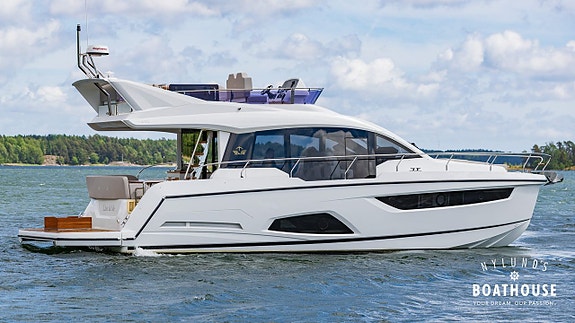 Sealine F430 | 2x Volvo Penta IPS 500 11 of 30