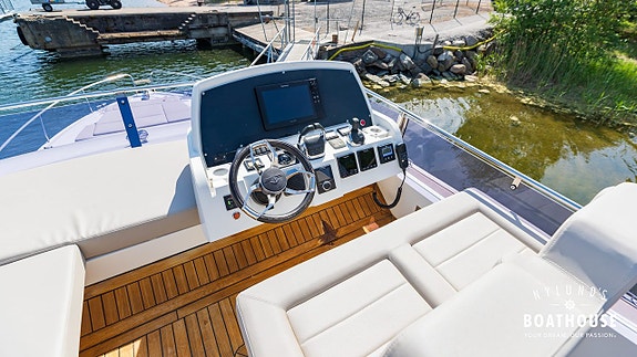 Sealine F430 | 2x Volvo Penta IPS 500 25 of 30