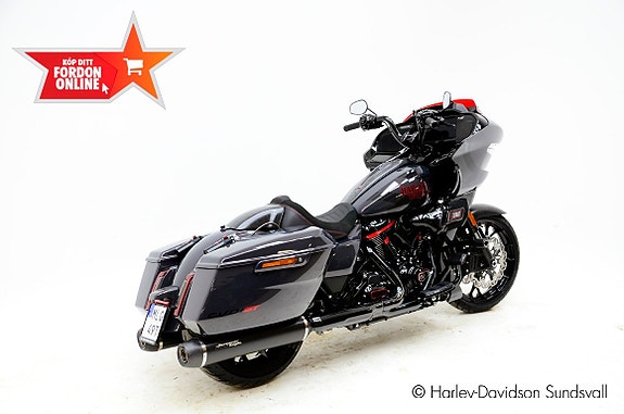 Harley-Davidson CVO Roadglide ST 3 of 5