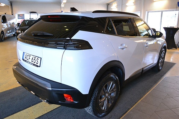 Peugeot 2008 3 of 5
