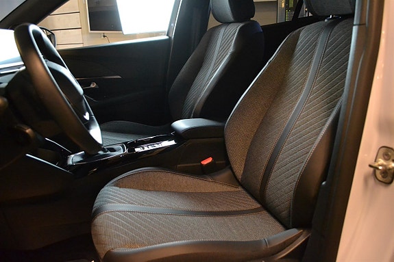 Peugeot 2008 11 of 15