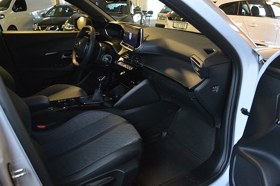 Peugeot 2008 6 of 15