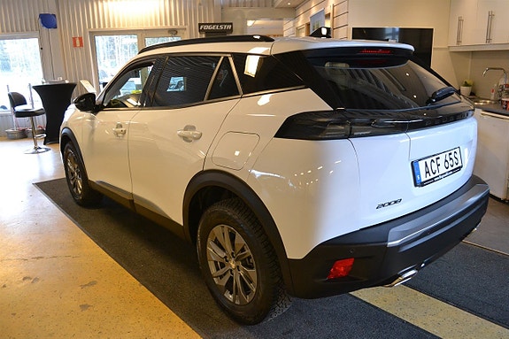 Peugeot 2008 4 of 5