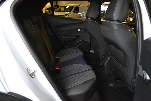 Peugeot 2008 7 of 15