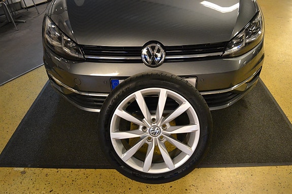 Volkswagen Golf VII 15 of 16