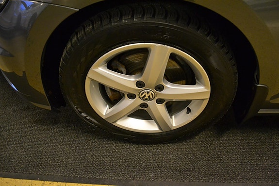 Volkswagen Golf VII 14 of 16