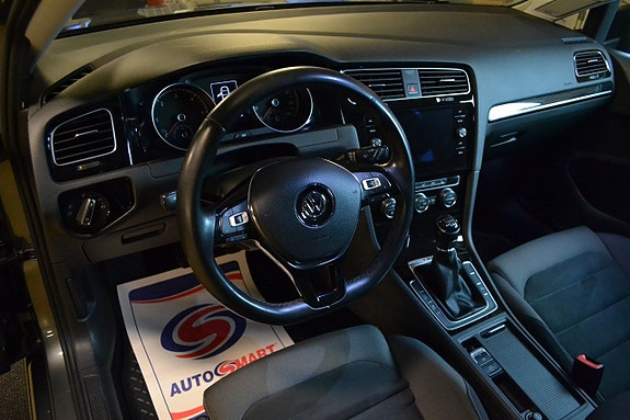 Volkswagen Golf VII 10 of 16