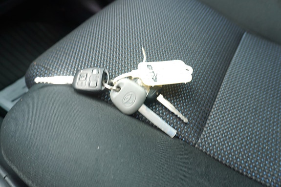Toyota Avensis 12 of 14