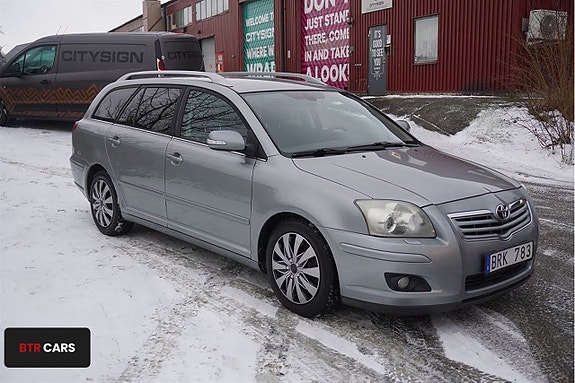 Toyota Avensis 5 of 5