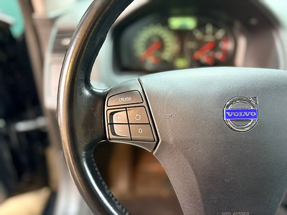 Volvo V50 8 of 17
