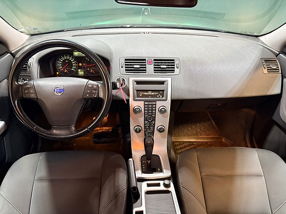 Volvo V50 6 of 17