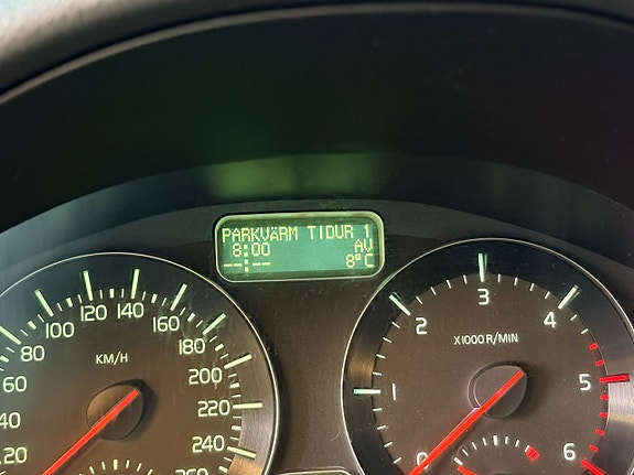 Volvo V50 10 of 17