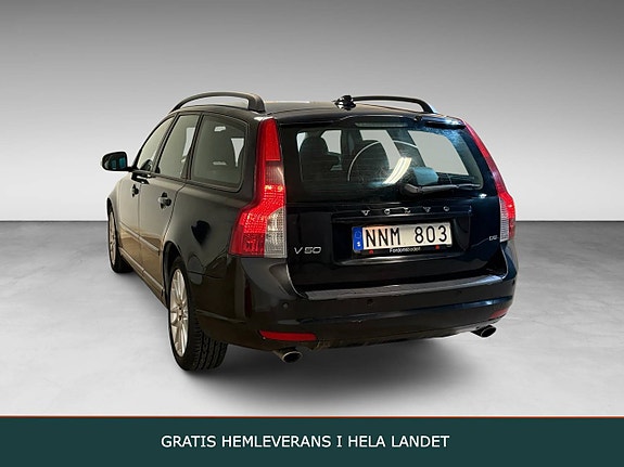 Volvo V50 4 of 17