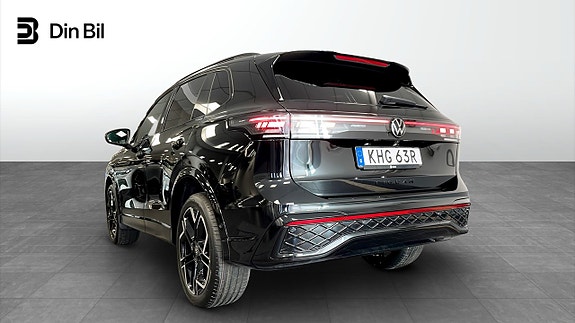 Volkswagen Tiguan 3 of 16