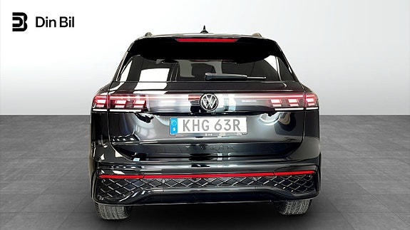 Volkswagen Tiguan 5 of 16