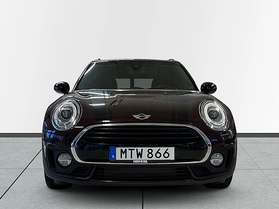 MINI Clubman Cooper D 2 of 5