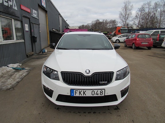 Skoda Octavia RS 3 of 5