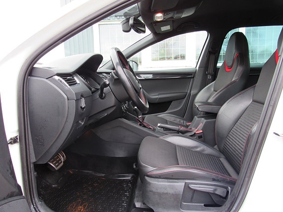 Skoda Octavia RS 12 of 14