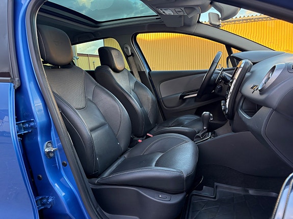 Renault Clio 11 of 14