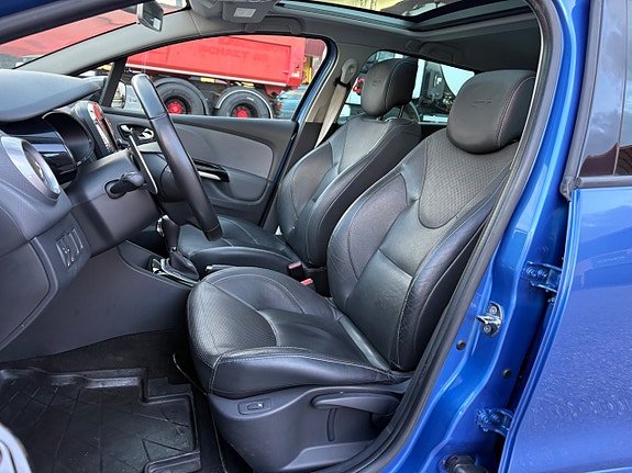 Renault Clio 9 of 14