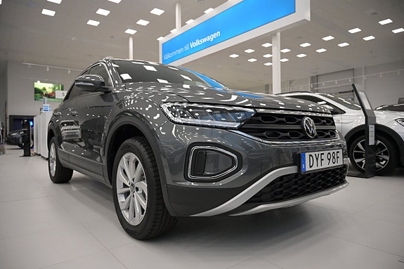 Volkswagen T-Roc 3 of 22