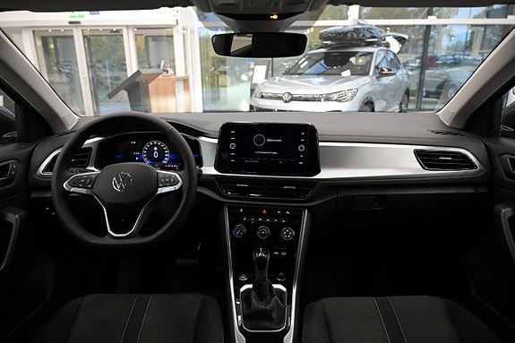 Volkswagen T-Roc 8 of 22