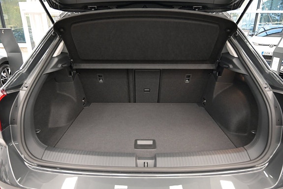 Volkswagen T-Roc 14 of 22