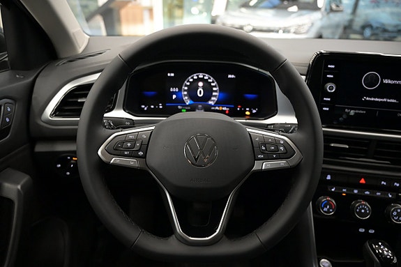 Volkswagen T-Roc 9 of 22