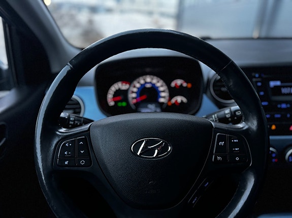 Hyundai i10 19 of 23