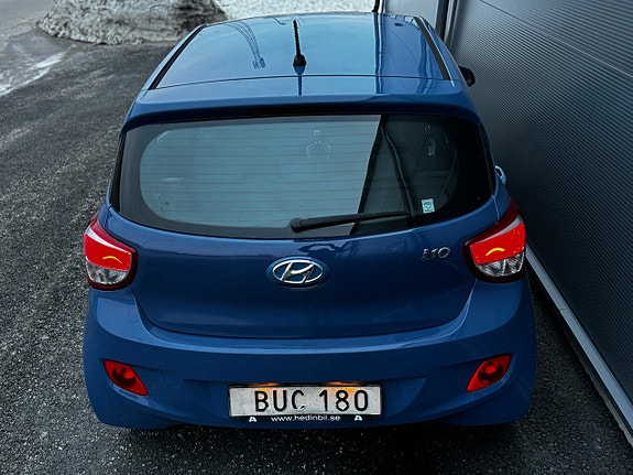 Hyundai i10 6 of 23