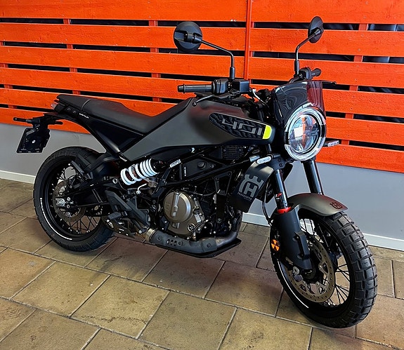 Husqvarna 401 SVARTPIL 2024