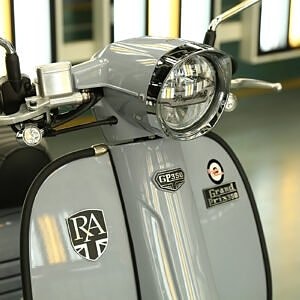 Royal Alloy GP350 SE 2 of 4