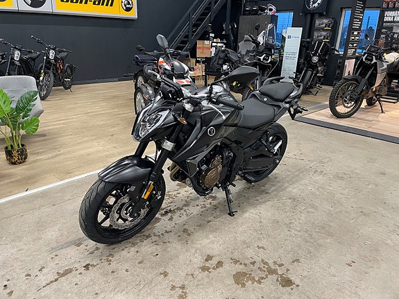 Voge R625 3 of 6